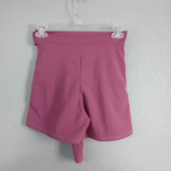 Beautiful short one size ( box BO ) - Picture 2 of 2